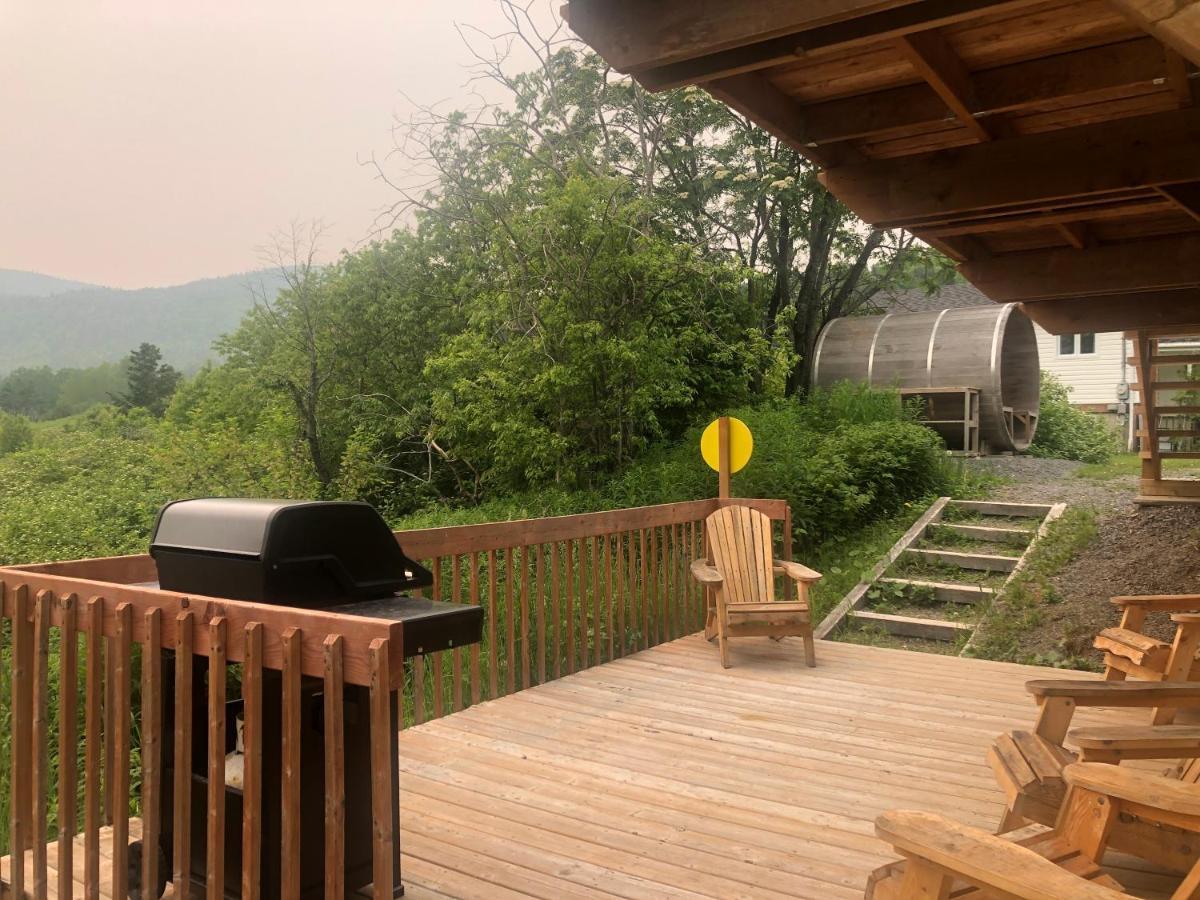 Chalets Les Chanterelles De Forillon L'Anse-au-Griffon 外观 照片